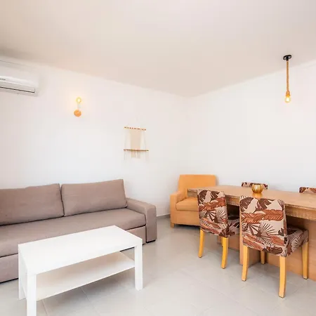 Apartment Felipe 2-4 *